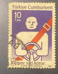 Türk Pulu - Turkish Stamp -  Postadan Geçmiş Pul Filateli -  DAMGALI -  KEMER SİZİ KORUR - TRAFİK KURALLARI TEMALI PUL 1987, 10 LİRA - Türkiye Cumhuriyeti - NOSTALJİK DOĞUM GÜNÜ HEDİYESİ