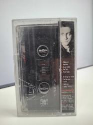 Kıraç - Bir Garip Aşk Bestesi (Kaset)