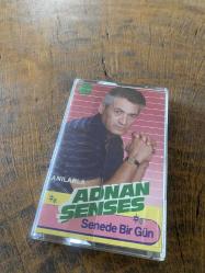ADNAN ŞENSES - ANILARLA / SENEDE BİR GÜN - KASET