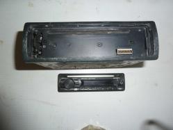 SONY CDX-GT212 OTO TEYP RADYO CD ÇALAR ORJİNAL TEMİZ 2.EL ÜRÜN ÇIKABİLİR KAFALI LCD EKRANLI
