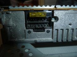 SONY CDX-GT212 OTO TEYP RADYO CD ÇALAR ORJİNAL TEMİZ 2.EL ÜRÜN ÇIKABİLİR KAFALI LCD EKRANLI