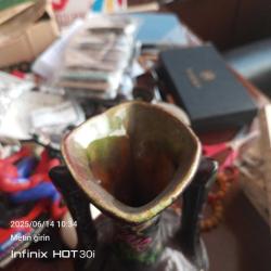 Erken dönem Çanakkale  Vazo Nadir formda.Tabanında yapan ustanın adı yazılı