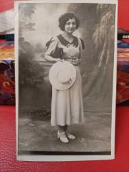 KRT142--- 1936 GENÇ HANIM STÜDYO FOTOĞRAFI