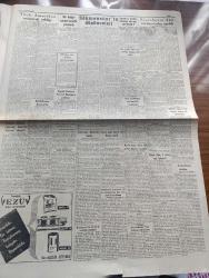 Cumhuriyet Gazetesi - 8 Aralık 1959 - Amerika Birleşik Devletleri Başkanı Eisenhower Dün Yurdumuzdan Ayrıldı - Eisenhower Ankara'daki Ayrılmadan Önce Celal Bayar'la Fotoğrafı - Türk Amerikan Müşterek Tebliği - Türkiye'de Kurulacak Füze Rampalarına Dair Dün Yapılan Açıklama - Eski Bakanlar Diyorlar Ki Şükrü Sökmensüer'in Düşünceleri Röportajı Yapan Feyyaz Tokar Yazı Dizisi - Şemi Ergin Ulaştırma Atıf Benderlioğlu Da Milli Eğitim Bakanlığına Getirildi - Geyikli Hadiseleri İle İlgili Olarak Haklarında Dava Açılan Demokrat Partililer - Sağlık Bakanı Lütfi Kırdar Sovyet Rusya'ya Gidiyor - Radyodan Televizyona Derleyen M. Kenan Kan Yazı Dizisi - Koruyucu Melekler Çizgi Roman - Profesör Nimbüs'ün Maceraları Karikatür - Psikanaliz Ve Bazı Karakter Özellikleri Yazan Halis Özgü - Mao Stalin Rolünde Yazan Joseph Alsop - Hür Dünyanın Alemdarı Yazan Burhan Felek Köşe Yazısı - Basınla İlgili Bir Af Teklifi - Kara Kuvvetleri Takımı Şampiyon - Eski 11 Dünya Boks Şampiyonu Ne Yapıyor - Fenerbahçe