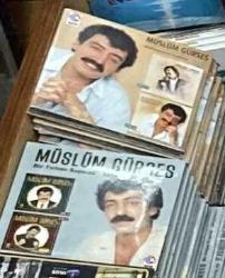 Mahzendeki Şarkılar 1-2 Bir Fırtına Kopacak Aldatılanlar 4  CD Müslüm Gürses  SIFIR JELATİNLİ AMBALAJINDADIR