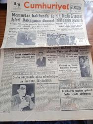 Cumhuriyet Gazetesi - 9 Haziran 1950 - Milli Müdafaa Masraflarından Tasarruf Yazan Abidin Daver Başmakale - Memurlar Hakkında İçişleri Bakanı Rükneddin Nasuhoğlu'nun Demeci - Halk Partisinin Meclis Grubunun Teklifi Akisler Uyandırdı - Dışişleri Bakanı Fuat Köprülü Dün Akşam Paris'ten Döndü Fotoğraf - Arslan Humbaracı Stalin Dünyasında Adeta Ezberlediğim Bir Kanun İkiyüzlülük - Windsor Dükü Hatıraları Yazı Dizisi - Bayer Diş İlaçları Gelmiştir- Posta Güvercini Yazan Kerime Nadir Yazı Dizisi - Başbakan Adnan Menderes Amerikan Yardım Heyeti Başkanı Orta Elçisi Russell Dorr İle Görüştü - Dolmabahçe Ve Beylerbeyi Sarayları İçin Bir Fikir - Üç Silahşörler Yazan Alexandre Dumas - Mısır Çarşısı Baklacıoğlu Bakkaliyesi - Emlak Bankası - İstanbul Ankara Radyosu Programı - Müzeyyen Senar Işıl Ve Aziz Basmacı Yenikapı M. Çakır Gazinosunda - Volvo Kamyon - Bulmaca - Warner Ruj