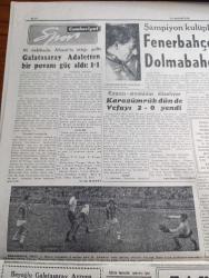 Cumhuriyet Gazetesi - 19 Kasım 1959 - Pakistan Cumhurbaşkanı Eyüp Han Ankara'ya Geldi Fotoğraf - CHP Tahkikat Önergelerinin Meclise Arzedilmesini İstiyor - Ankara'da Pakistan Cumhurbaşkanını Karşılama Töreninde Bir Kaza Oldu - Amerika'dan Buğday İthal Ediyoruz - Edremitin İl Olması İçin Yapılmak İstenen Mitinge İzin Verilmedi - Fenerbahçe Nice Maçı Fotoğraf - Amerika'da Sendikalar Yazan Joanine Roy Yazı - Lefter Küçükandonyadis'li Türkiye İş Bankası Reklamı - Farah Diba İçin Şam İpeğinden 25 Rob Hazırlanıyor - Ahmet Salih Korur Eski Muharipler Birliği Genel Başkanı Oldu - Profesör Baade'nin Tavsiyeleri Yazan Burhan Felek Köşe Yazısı - Amerikan Cumhurreisi Eisenhower Yüz Yıl Yaşamak İstiyor - Çapkın Kumarbaz Bu Akşam Süreyya Sinemasında - Galatasaray Adalet'ten Bir Puanı Güç Aldı Fotoğraf - Karagümrük Dün De Vefayı 2 0 Yendi - Nice Takımı Dünkü Antremanda Fotoğraf