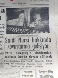 Cumhuriyet Gazetesi - 4 Ocak 1960 - Başbakan Adnan Menderes Adana'da Bir Konuşma Yaptı - Saidi Nursi Hakkında Kovuşturma Gelişiyor - Saidi Nursi'nin Ankara'da Çekilen Son Resmi - Ahmet Emin Yalman Dün Tahran'dan Döndü - Kim Dergisinin Mesul Müdürü Şahap Balcıoğlu Yarın Hapse Giriyor - Bir Kısım Anadolu Şehirlerinde Yılbaşı Kutlanmadı - Polis Yeşilay Kongresine Müdahale Etti - Kızılay'ın Faslılara Yardımı Fotoğraf - Beşiktaş Fenerbahçe'yi Yendi Fotoğraf - Irak Anayasası Türkleri Unsur Olarak Tanımıyor - Küçük Peyk'in Büyük Gazası Yazan A. Cemalettin Saraçoğlu Yazı Dizisi - Türkiye İş Bankası - Amerika'da Kennedy Adaylığını Koydu - Senenin İlk Haftası Yazan Burhan Felek Köşe Yazısı - Kanlı İhtiras Filmi Atlas Sinemasında - Sezai Ömer Madra Zeytinyağı Ve Sabunları - Falcıların Sesleri 1960 Yılına Mars Yıldızı Hükmedecek - Bay Oscar Karikatür - Beşiktaş Fenerbahçe Maçı Hakemi Bulgar Takov Dedi Ki Halk Sahaya Hücum Etti Maçı Eksik Oynattım - Federasyon Asbaşkanı Hakkı Yeten