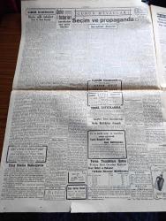Cumhuriyet Gazetesi - 28 Nisan 1950 - Daha Çok Ve Daha Çabuk Yazan Abidin Daver Köşe Yazısı - Aday Listelerine Parti Propagandaları - Yurtta Seçim Faaliyeti Ve Cumhuriyet Gazetesi - Cumhuriyet Gazetesinin 12 Yazarının Seçim Çalışmalarını Yapacağı Yerler Haritası -  Halil Özyörük Hakkındaki Neşriyata Cevap Verdi - Cumhuriyet Halk Partisinin Seçim Beyannamesi - Tito Atina İle Dostane Münasebetler Kuruyor - Amerika'dan Türkiye'ye Celbedilen Uzmanlar - Boğazlar Hakkında Rus İddiası - Sütlüce Faciasının Dünkü Duruşması - Seçim Ve Propaganda Yazan Doçent Doktor Nurullah Kunter - Büyük Doğu Neşriyat Müdürü Neslihan Kısakürek Hastaneye Kaldırıldı - Kısmet Nakleden Hatice Vildan Yazı Dizisi - Transfer Mevsimi Koysak Yazan Burhan Felek Köşe Yazısı - Üç Silahşörler Yazan Alexandre Dumas Çizgi Roman - Mayıs İçinde İstanbul'a Gelecek Sunderland Takımına Dair Yazan Ömer Besim - Sinema Yıldızı Shirley Temple Belediye Reisi Seçildi - İstanbul Ankara Radyosu Programı - Arı Unları - Necipbey Briyantini