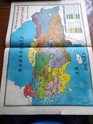 Cumhuriyet Gazetesi - 28 Nisan 1950 - Daha Çok Ve Daha Çabuk Yazan Abidin Daver Köşe Yazısı - Aday Listelerine Parti Propagandaları - Yurtta Seçim Faaliyeti Ve Cumhuriyet Gazetesi - Cumhuriyet Gazetesinin 12 Yazarının Seçim Çalışmalarını Yapacağı Yerler Haritası -  Halil Özyörük Hakkındaki Neşriyata Cevap Verdi - Cumhuriyet Halk Partisinin Seçim Beyannamesi - Tito Atina İle Dostane Münasebetler Kuruyor - Amerika'dan Türkiye'ye Celbedilen Uzmanlar - Boğazlar Hakkında Rus İddiası - Sütlüce Faciasının Dünkü Duruşması - Seçim Ve Propaganda Yazan Doçent Doktor Nurullah Kunter - Büyük Doğu Neşriyat Müdürü Neslihan Kısakürek Hastaneye Kaldırıldı - Kısmet Nakleden Hatice Vildan Yazı Dizisi - Transfer Mevsimi Koysak Yazan Burhan Felek Köşe Yazısı - Üç Silahşörler Yazan Alexandre Dumas Çizgi Roman - Mayıs İçinde İstanbul'a Gelecek Sunderland Takımına Dair Yazan Ömer Besim - Sinema Yıldızı Shirley Temple Belediye Reisi Seçildi - İstanbul Ankara Radyosu Programı - Arı Unları - Necipbey Briyantini