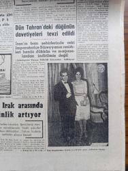 Cumhuriyet Gazetesi - 17 Aralık 1959 - Vatan Gazetesi Bir Ay Kapatıldı - Pulliam Davaları Serisi - 16 şar Hapis Cezaları Temyizce Tasdik Edilmiş Olan Selami Akpınar Ve Naim Tirali Fotoğraf - İstanbul Hadiseleri İle İlgili Dava Açıldı - 1960 Basın Yılı İlan Ediliyor - İsmet İnönü'yü Vur Emrini Yerine Getirmeyen İki Subay Nakledildi - Dün Tahran'daki İran Şahı'nın Düğünü Davetiyeleri Tevzi Edildi - İran Dergilerinden Evvelki Gün Çıkan Nüshasının Kapağı Fotoğrafı - Rum Ortodoks Kilisesi Patriği Athenagoras Döndü Fotoğraf - Makarios'un Rakibi Mücadeleyi Bırakmıyor - Yılbaşı Gecesi Kontrolleri - Refah Ne Demektir Yazan Burhan Felek Köşe Yazısı - Koruyucu Melekler Çizgi Roman - Ankara İstanbul Radyosu Programı - Fenerbahçe mi Galatasaray Mı - Fenerbahçe Galatasaray Maçının Hakemi Orhan Gönül - Galatasaray Takımından Haberler - Fenerbahçe Takımından Haberler