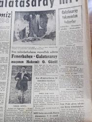 Cumhuriyet Gazetesi - 17 Aralık 1959 - Vatan Gazetesi Bir Ay Kapatıldı - Pulliam Davaları Serisi - 16 şar Hapis Cezaları Temyizce Tasdik Edilmiş Olan Selami Akpınar Ve Naim Tirali Fotoğraf - İstanbul Hadiseleri İle İlgili Dava Açıldı - 1960 Basın Yılı İlan Ediliyor - İsmet İnönü'yü Vur Emrini Yerine Getirmeyen İki Subay Nakledildi - Dün Tahran'daki İran Şahı'nın Düğünü Davetiyeleri Tevzi Edildi - İran Dergilerinden Evvelki Gün Çıkan Nüshasının Kapağı Fotoğrafı - Rum Ortodoks Kilisesi Patriği Athenagoras Döndü Fotoğraf - Makarios'un Rakibi Mücadeleyi Bırakmıyor - Yılbaşı Gecesi Kontrolleri - Refah Ne Demektir Yazan Burhan Felek Köşe Yazısı - Koruyucu Melekler Çizgi Roman - Ankara İstanbul Radyosu Programı - Fenerbahçe mi Galatasaray Mı - Fenerbahçe Galatasaray Maçının Hakemi Orhan Gönül - Galatasaray Takımından Haberler - Fenerbahçe Takımından Haberler