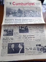 Cumhuriyet Gazetesi - 19 Nisan 1957 - Kastamonu Ormanlarını Kül Eden Yangınlardan İlk Resimler - Başvekil Adnan Menderes'in Atina'da Yapılan Karşılama Hakkında Demeci - Fatin Rüştü Zorlu İle Nuri Birgi Arasında Dikkat Çeken Görüşme -  Kıbrıs Türklerinin Lideri Fazıl Küçük'e Göre Tek Mesul İngiltere'dir - Kastamonu Ormanlarında 40 Yerde Birden Çıkan Yangının Hazin Bilançosu - Akis Dergisi Aleyhine Açılan 3  Davaya Dün Bakıldı - Halid Ziya Uşaklıgil Hakkında Rusça Bir Eser Yayınlandı Yazan Hasan Ali Ediz - 50 Yıl Evvelki Kuleliden Hatıralar Yazan Hasan Amca Yazı Dizisi - Kırkıncı Oda Yazan Peride Celal Yazı Dizisi - İngiliz Bütçesinin Hünerleri Yazan Burhan Felek Köşe Yazısı - Süveyşten İlk Türk Gemisi Dün Geçti - Türk Amerikan Hukukçuların Kongresi Bitti  - Radyo Bugünkü Program-  Krem Pertev - Genç Milli Takımımız İtalya İle Berabere Kaldı - Dünya Atış Şampiyonası İçin Said Salahaddin Cihanoğlu Londra'ya Davet Olundu - Beşiktaş Kulübü Meşaroş'un Mukavelesi Yenilemiyor
