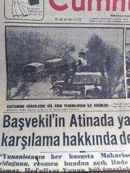 Cumhuriyet Gazetesi - 19 Nisan 1957 - Kastamonu Ormanlarını Kül Eden Yangınlardan İlk Resimler - Başvekil Adnan Menderes'in Atina'da Yapılan Karşılama Hakkında Demeci - Fatin Rüştü Zorlu İle Nuri Birgi Arasında Dikkat Çeken Görüşme -  Kıbrıs Türklerinin Lideri Fazıl Küçük'e Göre Tek Mesul İngiltere'dir - Kastamonu Ormanlarında 40 Yerde Birden Çıkan Yangının Hazin Bilançosu - Akis Dergisi Aleyhine Açılan 3  Davaya Dün Bakıldı - Halid Ziya Uşaklıgil Hakkında Rusça Bir Eser Yayınlandı Yazan Hasan Ali Ediz - 50 Yıl Evvelki Kuleliden Hatıralar Yazan Hasan Amca Yazı Dizisi - Kırkıncı Oda Yazan Peride Celal Yazı Dizisi - İngiliz Bütçesinin Hünerleri Yazan Burhan Felek Köşe Yazısı - Süveyşten İlk Türk Gemisi Dün Geçti - Türk Amerikan Hukukçuların Kongresi Bitti  - Radyo Bugünkü Program-  Krem Pertev - Genç Milli Takımımız İtalya İle Berabere Kaldı - Dünya Atış Şampiyonası İçin Said Salahaddin Cihanoğlu Londra'ya Davet Olundu - Beşiktaş Kulübü Meşaroş'un Mukavelesi Yenilemiyor