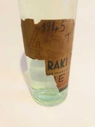 Eski yeni rakı şişesi