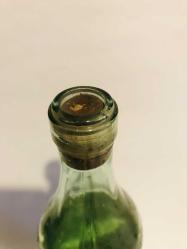 Eski yeni rakı şişesi