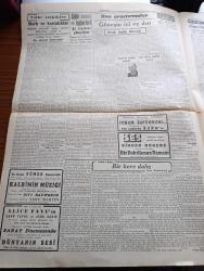 Cumhuriyet Gazetesi - 19 İkincikanun (Ocak) 1943 - Irak Hükümetinin Kararı Cumhuriyet Başmakale - Leningrad Şehri Dün Ablukadan Kurtuldu - Şark Cephesinde Karlar Üzerinde Beyazlar Giyinmiş Rus Askerleri Hücuma Kalkıyor Fotoğrafı - Alman Harp Tebliği - Alman Tayyareleri Şiddetli Hücumlarından Sonra Harap Olan Londra Mahalleleri Fotoğraf - İnönü Ansiklopedisi - Çiçek Aşısı Aşılanmayanlara Yeni Ekmek Karnesi Verilmeyecek - Askeri Vaziyet 5. Rus Taarruzunun Muhtemel Neticeleri Yazan Emekli General H. Emir Erkilet Yazı Dizisi - Hükümetin Mühim Kararı Buğday Her Yerde Serbest Olarak Satılacak - 8. Ordu Trablusa Doğru İlerliyor - Tıbbi Tetkikler Harp Ve Hastalıklar Yazan Doktor Kemal Saraçoğlu - Kıymetli Felsefe Profesörü Mehmet Ali Ayni Jübilesi Yapılıyor - Kalbimin Müziği Filmi Başrolde Rita Hayworth Ve Tony Martin Bu Akşam Sümer Sinemasında - Fenerbahçe Spor Kulübünün Kongresi - Varlık Vergisi Vermemek İçin Hataya Kaçan Musevi Yakalanarak Ankara'ya Getirildi - İstanbul Belediyesi Tiyatro