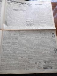 Cumhuriyet Gazetesi - 19 İkincikanun (Ocak) 1943 - Irak Hükümetinin Kararı Cumhuriyet Başmakale - Leningrad Şehri Dün Ablukadan Kurtuldu - Şark Cephesinde Karlar Üzerinde Beyazlar Giyinmiş Rus Askerleri Hücuma Kalkıyor Fotoğrafı - Alman Harp Tebliği - Alman Tayyareleri Şiddetli Hücumlarından Sonra Harap Olan Londra Mahalleleri Fotoğraf - İnönü Ansiklopedisi - Çiçek Aşısı Aşılanmayanlara Yeni Ekmek Karnesi Verilmeyecek - Askeri Vaziyet 5. Rus Taarruzunun Muhtemel Neticeleri Yazan Emekli General H. Emir Erkilet Yazı Dizisi - Hükümetin Mühim Kararı Buğday Her Yerde Serbest Olarak Satılacak - 8. Ordu Trablusa Doğru İlerliyor - Tıbbi Tetkikler Harp Ve Hastalıklar Yazan Doktor Kemal Saraçoğlu - Kıymetli Felsefe Profesörü Mehmet Ali Ayni Jübilesi Yapılıyor - Kalbimin Müziği Filmi Başrolde Rita Hayworth Ve Tony Martin Bu Akşam Sümer Sinemasında - Fenerbahçe Spor Kulübünün Kongresi - Varlık Vergisi Vermemek İçin Hataya Kaçan Musevi Yakalanarak Ankara'ya Getirildi - İstanbul Belediyesi Tiyatro
