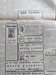 Cumhuriyet Gazetesi - 28 Birinciteşrin (Ekim) 1944 - Uzak Şarkta Yazan Nadir Nadi Başmakale - Churchill'in Beyanatı Almanlar Ümide Düşmesinler Aramızda İhtilaf Yoktur - Cumhuriyet Bayramı - Başvekil Şükrü Saracoğlu Bugün Saat 13 te Radyoda Söyleyeceği Nutukla Büyük Bayramı Açacak - Mağlup Olan Japon Filosu Hala Kaçıyor - Hollanda'da Vaziyeti Gösterir Kroki - Macaristan'da Olup Bitenlerin İçyüzü - Cemal Nadir Karikatür - Rize Gümüşhane Ve Maraş'ta Zelzele - Doğu Prusyada Büyük ve Kanlı Savaşlar - Milli Tarihimizin Seyri İçinde İlk Tahsil Meselesi Yazan Profesör Fahri Fındıkoğlu - İsmail Dümbüllü Tekmil Kadrosuyla Beyoğlu İstanbul Gazinosunda - Ses Tiyatrosu Sadi Tek Ve Muammer Karaca - Uçar Bombalar Kimin İcadı - Hiş Herif Yazan Burhan Felek Köşe Yazısı - Kızılordunun Norveçe Girişi - Bestekar Kemani Haydar Telhüner Ayda Sönmez Ve Nevzat Akay Taksim Halk Gazinosunda