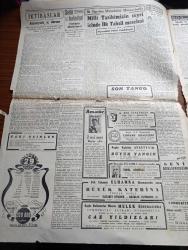 Cumhuriyet Gazetesi - 28 Birinciteşrin (Ekim) 1944 - Uzak Şarkta Yazan Nadir Nadi Başmakale - Churchill'in Beyanatı Almanlar Ümide Düşmesinler Aramızda İhtilaf Yoktur - Cumhuriyet Bayramı - Başvekil Şükrü Saracoğlu Bugün Saat 13 te Radyoda Söyleyeceği Nutukla Büyük Bayramı Açacak - Mağlup Olan Japon Filosu Hala Kaçıyor - Hollanda'da Vaziyeti Gösterir Kroki - Macaristan'da Olup Bitenlerin İçyüzü - Cemal Nadir Karikatür - Rize Gümüşhane Ve Maraş'ta Zelzele - Doğu Prusyada Büyük ve Kanlı Savaşlar - Milli Tarihimizin Seyri İçinde İlk Tahsil Meselesi Yazan Profesör Fahri Fındıkoğlu - İsmail Dümbüllü Tekmil Kadrosuyla Beyoğlu İstanbul Gazinosunda - Ses Tiyatrosu Sadi Tek Ve Muammer Karaca - Uçar Bombalar Kimin İcadı - Hiş Herif Yazan Burhan Felek Köşe Yazısı - Kızılordunun Norveçe Girişi - Bestekar Kemani Haydar Telhüner Ayda Sönmez Ve Nevzat Akay Taksim Halk Gazinosunda