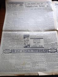 Cumhuriyet Gazetesi - 20 Kasım 1953 - Bir Düello Yazanlar Nadir Nadi Başmakale - Demokrat Parti Grubunun Dün Verdiği Karar - Dün Gece Kazlıçeşmede Banliyö Treni Çarpıştılar Fotoğrafı - Safa Kılıçlıoğlu Hakkında Dün Dava Açıldı - Komünistlerin Kore'de 135 Türk Esirini Şehit Ettikleri Bildiriliyor Fotoğrafı -  Büyük Otomobil Yarışı Bugün Öğleyin Başlıyor Haritası - İlköğretim İçin 12 Senelik Bir Program Hazırlanıyor - Beyaz Köşkte Oturanlar Yazan Rikkat Köknar Yazı Dizisi - Demokrasi Ve Hamam Hikayesi Yazan Burhan Felek Köşe Yazısı - İstanbul'da Atletizm Cemiyeti Kurulurken - İstanbul Belediyesi Şehir Tiyatroları Dram Kısmında Yavru Kartal Komedi Kısmında Onu Çok Seviyordum Oyunu - Yeni Ses Opereti Yutmazoğlu - Muammer Karaca Cibali Karakolu Oyunu - Şöhret Fabrikatörü Guido Orlando - Maltanın 4000 Sene Evvelki Yeraltı Mabedlerinde Yazan Abidin Daver - Çapamarka - Star Traş Bıçağı - Çeşit Mağazası - Gözen Kremleri