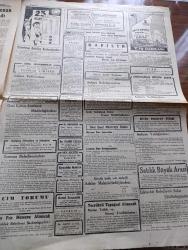 Cumhuriyet Gazetesi - 18 Nisan 1947 - Çekilmek Çekilmemek Yazan Nadir Nadi Başmakale - Yardım Projesi Ayanda Salıya Rey Konuyor - Hasan Ali Yücel Kenan Öner Davası Başladı - Milli Kalkınma Partisi Gene Faaliyete Geçti - Ankara Valisi İzzeddin Çağpar Aleyhine Açılan Dava - Türk Milliyetçiliğinin Karakter Ve İstikameti Ne Olmalıdır - Unkapanı Davası Sanıkları Mahkeme Huzurunda Fotoğrafı - Gençliğin Darülacezeye Yardımı - İzmir At Yarışlarının Dördüncü Hafta Programı - Bekri Mustafa Fıkraları Yarın Çıkıyor - Şehir Dram Tiyatrosunda Köyde Bir Ay Piyesi - Adak Yazan Kemal Ragıp Yazı Dizisi - Büyük İtiraf Filmi Eser Haluk Tanju Reji Refik Kemal - Güreşçilerimiz Prag'da Hava Meydanında - Hobart Elektrik Kaynak Makineleri - Çapamarka - Bugünkü Radyo Programı - Borsa - Meşhur James Hafif Motosikletleri