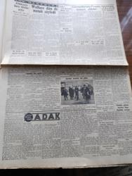 Cumhuriyet Gazetesi - 15 Nisan 1947 - ONU Ve Barış Yazan Nadir Nadi Başmakale - Amerikan Yardımı İçin Yapılan Tartışmalar - Büyük Millet Meclisi Çalışmalarına Başladı - Güreşçilerimiz Prag'da Üçüncü Oldular - Yarı Ortada Yaşar Doğu Greko Romen Avrupa Birinciliğini Kazandı Fotoğraf - Stalin İle Stassen Neler Görüştüler - Filistin Ve Araplar - Irak Ve Ürdün İttifak Ettiler - İran Ve Irak'ta Çıkan Kürt İsyanı Söndü -  Barzani Kürt Aşiretleri Reisi Molla Mustafa Teslim Oldu - Safiye Ayla Hamiyet Yüceses Yarın Akşam 21 de Pangaltı İnci Sinemasında - Broadway Çılgınlıkları Sümer Sinemasında - Adak Yazan Kemal Ragıp Yazı Dizisi - Atina'da Müşahedeler Yazan Burhan Felek Köşe Yazısı - Dünyanın En Büyük Vapuru Kraliçe Elizabeth Karaya Oturdu - General Electric - Koç Ticaret - Antalya Umumi Nakliyat - İstanbul Belediyesi Şehir Tiyatroları Dram Kısmında Köyde Bir Ay Piyesi - Uyuz Ve Deri Hastalıklarını Dermoliv Geçirir