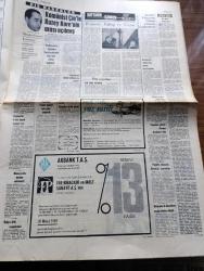 Cumhuriyet Gazetesi - 19 Mayıs 1969 - 50. Yılda Yazan Ecvet Güresin Başmakale - Cumhurbaşkanı Cevdet Sunay Anayasa Değişikliğine Karşı Çıktı - Süleyman Demirel MİT Başkanı Korgeneral Fuat Doğu İle İki Defa Görüştü - Süleyman Demirel Demirel Süleyman Yazan Fikret Otyam - 17 Öğrenci Kuruluşu İsmet İnönü'nün Siyasi Hayattan Çekilmesini İstedi - Makarios Kıbrıs Görüşmelerinde Gelişme Yok Dedi - 19 Mayıs Gençlik Bayramı Kutlu Olsun Fotoğraf - Yarım Yüzyıl Sonra Yazan İlhan Selçuk Köşe Yazısı - Komünist Çin'le Kuzey Kore'nin Arası Açılmış - Kuzey Vietnam Nixon Planını Reddediyor - Cumhuriyet Devrinde Gericilik Hareketlerinden Birkaç Örnek Yazan Kemal Zeki Gençosman - Üç Kağıtçı Yazan Orhan Kemal Yazı Dizisi - Padişah Buyruğundan Halk İradesine Yazan Şükran Soner Yazı Dizisi - Saçsız Baş Tarihe Karışıyor - Galatasaray Mersin'e Takıldı Şampiyonluk Turu Atamadı Fotoğrafı - Beşiktaş Gençlerbirliğini Zor Yendi Fotoğraf - 19 Mayıs Maratonu Bugün Koşuluyor - Spor Toto Sonuçları - İsmail Akçay
