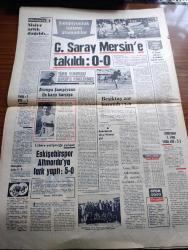 Cumhuriyet Gazetesi - 19 Mayıs 1969 - 50. Yılda Yazan Ecvet Güresin Başmakale - Cumhurbaşkanı Cevdet Sunay Anayasa Değişikliğine Karşı Çıktı - Süleyman Demirel MİT Başkanı Korgeneral Fuat Doğu İle İki Defa Görüştü - Süleyman Demirel Demirel Süleyman Yazan Fikret Otyam - 17 Öğrenci Kuruluşu İsmet İnönü'nün Siyasi Hayattan Çekilmesini İstedi - Makarios Kıbrıs Görüşmelerinde Gelişme Yok Dedi - 19 Mayıs Gençlik Bayramı Kutlu Olsun Fotoğraf - Yarım Yüzyıl Sonra Yazan İlhan Selçuk Köşe Yazısı - Komünist Çin'le Kuzey Kore'nin Arası Açılmış - Kuzey Vietnam Nixon Planını Reddediyor - Cumhuriyet Devrinde Gericilik Hareketlerinden Birkaç Örnek Yazan Kemal Zeki Gençosman - Üç Kağıtçı Yazan Orhan Kemal Yazı Dizisi - Padişah Buyruğundan Halk İradesine Yazan Şükran Soner Yazı Dizisi - Saçsız Baş Tarihe Karışıyor - Galatasaray Mersin'e Takıldı Şampiyonluk Turu Atamadı Fotoğrafı - Beşiktaş Gençlerbirliğini Zor Yendi Fotoğraf - 19 Mayıs Maratonu Bugün Koşuluyor - Spor Toto Sonuçları - İsmail Akçay