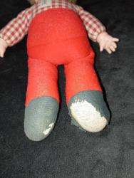 Fatoş oyuncak bebek. Yipranmis