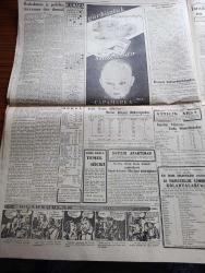 Cumhuriyet Gazetesi - 27 Haziran 1950 - Sonun Başlangıcı Yazan Nadir Nadi Başmakale - Kore Tecavüzüne Karşı Konulacak - Başbakan Adnan Menderes'in İç Politika Mevzuuna Dair Demeci - Truman Ve Ayetlerin Birleşmiş Milletlerin Kararlarının Destekleneceğini İlan Ettiler - Güney Kore'de Savaş Sertleşti - Kemal Aygün İstanbul Emniyet Müdürü Oldu - Taşlıkta Ömer İnönü'ye Satılan Arsa - Muzaffer Kayalıbay İsimli Vatandaşın Ölümünden Ömer İnönün de Mesul Olduğu İddia Edildi - Şehir Ve Devlet Tiyatroları - Yamyamlık Hadisesini Örten Esrar Perdesi - 3. Dünya Harbi Nasıl Olacak Yazan İngiliz İstihbarat Subaylarından Philipp Reynoids Yazı Dizisi -   Vatan Veya Silistre Filme Alınıyor - Hürriyet Var Yazan Burhan Felek Köşe Yazısı - Üç Silahşörler Yazan Alexandre Dumas - İsrail'de Çıkan Dünyanın En Orijinal Gazetesi Yazan Metin Toker - Ingrid Bergman'ın Oğlu Gazetecilere Gösterildi - Müzeyyen Senar Işıl Yenikapı M. Çakır Gazinosunda - İstanbul Ankara Radyosu Programı - Hoover Elektrik Süpürgeleri