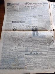 Cumhuriyet Gazetesi - 9 Haziran 1940 - Beynelmilel Muvazene Mevhum Bir Kuvvet Değildir Ve Olamaz Yazan Yunus Nadi Başmakale - Muazzam Bir Alman Taarruzu - Amerika'da Tezahürat Halk Müttefiklere Yardım İçin Roosevelt'le  Beraber -  Alman Fırkaları Omuz Omuza Sel Halinde Hücum Ediyordu -  Dünkü Harekât Sahasını Gösterirler Harita - İtalya Tarihi Kararını Nihayet Yarın Veriyor - Mussolini Müttefiklere Kısa Bir Mühlet Tayin Ve Arkasından Harp İlan Edilecekmiş - Berlin Bombardıman Edildi Fotoğraf - Tarihte Türkler Ve İngilizler Yazan Ziya Şakir Yazı Dizisi - İstanbul'da Üç Aylık Un Stoku Bulunacak - Askerlik Bahisleri Yazan Abidin Daver - İngiltere'nin Madrid Büyükelçisi Samuel Hoare General Frankoya İtimadnamesini Takdim Etmiştir - Amerika'da Hitlerizm Aleyhine Çalışan Almanlar - Galatasaray Fenerbahçe Maçı - Beşiktaş Vefa Maçı - Aşk Ve Macera Romanı İlk Ve Son Yazan Esad Mahmud Karakurt Yazı Dizisi -  Bugün İpek Sinemasında En Büyük Türkçe Film Şehvet Kurbanı - Alem Rakısı - Ralco Saat