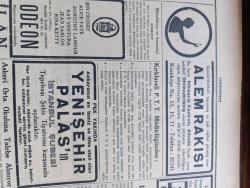 Cumhuriyet Gazetesi - 9 Haziran 1940 - Beynelmilel Muvazene Mevhum Bir Kuvvet Değildir Ve Olamaz Yazan Yunus Nadi Başmakale - Muazzam Bir Alman Taarruzu - Amerika'da Tezahürat Halk Müttefiklere Yardım İçin Roosevelt'le  Beraber -  Alman Fırkaları Omuz Omuza Sel Halinde Hücum Ediyordu -  Dünkü Harekât Sahasını Gösterirler Harita - İtalya Tarihi Kararını Nihayet Yarın Veriyor - Mussolini Müttefiklere Kısa Bir Mühlet Tayin Ve Arkasından Harp İlan Edilecekmiş - Berlin Bombardıman Edildi Fotoğraf - Tarihte Türkler Ve İngilizler Yazan Ziya Şakir Yazı Dizisi - İstanbul'da Üç Aylık Un Stoku Bulunacak - Askerlik Bahisleri Yazan Abidin Daver - İngiltere'nin Madrid Büyükelçisi Samuel Hoare General Frankoya İtimadnamesini Takdim Etmiştir - Amerika'da Hitlerizm Aleyhine Çalışan Almanlar - Galatasaray Fenerbahçe Maçı - Beşiktaş Vefa Maçı - Aşk Ve Macera Romanı İlk Ve Son Yazan Esad Mahmud Karakurt Yazı Dizisi -  Bugün İpek Sinemasında En Büyük Türkçe Film Şehvet Kurbanı - Alem Rakısı - Ralco Saat