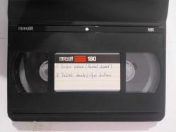 YÜZ (100) NUMARALI ADAM '' BETON ŞABAN'' ( Kemal Sunal, Oya Aydoğan ) / TALİHLİ AMELE ( İlyas Salman) VHS Film - Kaset ( 2 Film bir arada - Çekimdir )