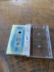 SONGÜL KARLI - DERMAN SENDEDİR - KASET