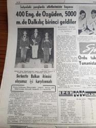 Cumhuriyet Gazetesi - 29 Mayıs 1962 - Paris'te Bir Kongre Yazan Nadir Nadi Başmakale - Adalet Partisi Senato Grubu Afla İlgili Hükümet Görüşünü Kabul Etti - Sermaye Yatırımı İle İlgili Türk Batı Alman Görüşmelerine Başlandı - İkinci İmar Ve İskân Kongresi Açıldı - Of'lu Mehmet Reis Uçakla İsrail'e Gitti - Plajlar Ve Moteller 3 Gün Sonra Açılacak - Silifke'de Genç Bir Yobaz Atanın Büstünü Parçaladı - İsmet İnönü'yü Öldüreceğim Diyen Sarhoş Önce Tevkif Edildi Sonra Serbest Bırakıldı - Bir Daha Bir Daha Yazan İlhan Selçuk Köşe Yazısı - Son Macera Yazan Maurice Dekobra Yazı Dizisi - Franco Din Adamlarını İspanyol Grevcilerini Tahrik Etmekle Suçladı - Kızıl Çin'de Açlık - Havada Laflar Yazan Burhan - Brigitte Bardot'un Halefi Kim Olacak - Resimli Roman Melun Kız Çizen Yves Sayol - Bay Oscar Karikatür - Mersin Petrolünün İlk Partisi İstanbul'a Geliyor - Bingöl'de Liseliler Paydos'u Temsil Etti - 400 Metre Engellide Fahir Özgüden 5000 Metrede Muharrem Dalkılıç Birinci Geldiler - Fenerbahçe
