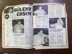 Ses Haftalık Aktüalite Sinema Tiyatro Müzik ve Gençlik Mecmuası Dergisi - 28 HAZİRAN 1980 - Sayı: 14 - FRANK SİNATRA - ZEKİ MÜREN günde 4 şişe viski içiyordu, HASTALANDI - BARIŞ MANÇO RÖPORTAJI - HÜLYA SÖZER - TÜRKAN ŞORAY - CANNES 1980 ve GALİPLERİ - SADRİ ALIŞIK, ÇOLPAN İLHAN - BÜLENT ERSOY RÖPORTAJI - LEVENT KIRCA - GÜLŞEN BUBİKOĞLU - MERAL ORHONSOY - RICHARD BURTON - MARILYN MONREO - SEZER GÜVENİRGİL POSTERİ - FARRAH FAWCETT - DELİAL GÜNEŞ KREMİ REKLAMI - BOB MARLEY - ROD STEWART - FÜSUN ÖNAL - NİSA SEREZLİ RÖPORTAJI - DALLAS DİZİSİ - KOMİSER COLUMBO - AUER FIRIN REKLAMI - 48 SAYFA, POSTERLİ (AÇIKLAMAYI OKUYUNUZ!)