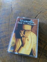 ZÜLFÜ LİVANELİ / SAAT 4 ... YOKSUN - KASET