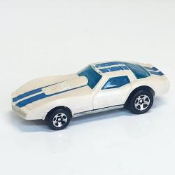 Hot Wheels 81 Corvette Stingray 2010 Polis Arabası Diecast Araba