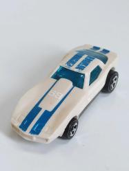 Hot Wheels 81 Corvette Stingray 2010 Polis Arabası Diecast Araba