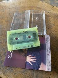 AYLİN LİVANELİ - BANA MÜSADE - KASET