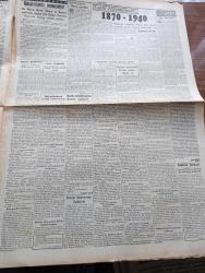 Cumhuriyet Gazetesi - 19 Haziran 1940 - Sulh Teklifinden Sonra Vaziyet Yazan Nadir Nadi Başmakale - Mütareke Şartları Tespit Edildi - Hitler'le Mussolini Münih'te Görüştüklerini Neticenin Fransa'ya Bugün Bildirilmesi Bekleniyor - Hitler İle Mussolini'nin Görüştüğü Bina Fotoğrafı - Churchill'in Nutku - Cephelerde Harekat Devam Edildi - Sovyet Garnizonlarının Takviye Edildiği Baltık Memleketlerini Gösterir Harita - Amerika Devletleri İktisadi Cephe Kuruyor - Tarihte Türkler ve İngilizler Yazan Ziya Şakir Yazı Dizisi - Akdeniz'de Sefer Yapacak Türk Vapurlarının Sigortası - Konya Milli Kütüphanesi - İngiliz Tayyarelerinin Bombardımanı - Bordeaux Bombalandı - Aşk Ve Macera Romanı İlk Ve Son Yazan Esad Mahmud Karakurt Yazı Dizisi - Charles Boyer'in En Güzel Filmi Atmaca Sümer Sinemasında - Bugünkü Radyo Programı - Odeon Yeni Çıkan Plaklar - Müzeyyen Senar - Münir Nurettin Selçuk - Ziraat Bankası - Sümerbank Yerli Mallar Pazarı