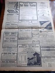 Cumhuriyet Gazetesi - 19 Haziran 1940 - Sulh Teklifinden Sonra Vaziyet Yazan Nadir Nadi Başmakale - Mütareke Şartları Tespit Edildi - Hitler'le Mussolini Münih'te Görüştüklerini Neticenin Fransa'ya Bugün Bildirilmesi Bekleniyor - Hitler İle Mussolini'nin Görüştüğü Bina Fotoğrafı - Churchill'in Nutku - Cephelerde Harekat Devam Edildi - Sovyet Garnizonlarının Takviye Edildiği Baltık Memleketlerini Gösterir Harita - Amerika Devletleri İktisadi Cephe Kuruyor - Tarihte Türkler ve İngilizler Yazan Ziya Şakir Yazı Dizisi - Akdeniz'de Sefer Yapacak Türk Vapurlarının Sigortası - Konya Milli Kütüphanesi - İngiliz Tayyarelerinin Bombardımanı - Bordeaux Bombalandı - Aşk Ve Macera Romanı İlk Ve Son Yazan Esad Mahmud Karakurt Yazı Dizisi - Charles Boyer'in En Güzel Filmi Atmaca Sümer Sinemasında - Bugünkü Radyo Programı - Odeon Yeni Çıkan Plaklar - Müzeyyen Senar - Münir Nurettin Selçuk - Ziraat Bankası - Sümerbank Yerli Mallar Pazarı
