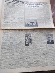 Cumhuriyet Gazetesi - 20 Haziran 1940 - Fransa Kendi Varlığını Kurtaracaktır Yazan Nadir Nadi Başmakale - Fransız Kabinesinin Tarihi İçtimai - Toplantıda Hazır Bulunan İspanya Elçisi Hitler'in Tekliflerini Dün Petain Hükümetine Bildirdi - İngiltere'ye Büyük Bir Hava Hücumu Yapıldı - Üç Fransız Murahhası Alman Murahhası İle Mülaki Olmak Üzere Paris'e Hareket Etti - Fransız Donanması Üslerinden Ayrıldı - Tarihte Türkler Ve İngilizler Yazan Ziya Şakir Yazı Dizisi - İstanbul'un Ekmek İhtiyacı - Türkiye İsviçre Ticaret Anlaşması - Polonyalı Yahudi Mülteciler - Uruguayda Bir Nazi Komplosu Keşfedildi - Aşk Ve Macera Romanı İlk Ve Son Yazan Esad Mahmud Karakurt Yazı Dizisi - Bugünkü Radyo Programı - Sherlock Holmes Filmi Bugünden İtibaren İpek Sinemasında - Brooklyn Kahramanı Lale Sinemasında - Safiye Ayla Her Akşam Tepebaşı Bahçesinde - Çapamarka - Kansızlık İçin Deschiens - Arlon Pırlantalı Ve Elmaslı Saatler - Protejin Frengi Ve Belsoğukluğu İçin - Armutlu Kaplıcaları - Mazon Meyva Tuzu -