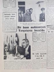 Cumhuriyet Gazetesi - 31 Mart 1959 - Milletvekilleri Seçim Kanunu Tadil Ediliyor - Marmara'da Dolaşan Köpek Balıkları - CHP'de Seçim Hazırlığı - Belediyelerin İşlettiği Elektrik Tesisleri Etibanka Devroluyor - Masonlukla Alakalı Sorunlar - Doğan Nadi Konuşuyor Fotoğrafı - Bir Basın Mahkumiyeti Yargıtayca Bozuldu - Dün Tahliye Edilen Antalya Gazetesinin Sahibi M. Emin Adıson Hapishane Kapısında Fotoğrafı - Hükümet Meydanı Yazan İlhan Tarus Yazı Dizisi - 31 Mart Vakası Yazan Yunus Nadi Yazı Dizisi - Bay Oscar Karikatür - Uluç Ali Yazan Halikarnas Balıkçısı Yazı Dizisi - İngiltere'de Yeşil İhtilal -  Dalay Lama Kızıllardan Kaçarken Ağır Yaralandı - Bir Kazanın Esrarı Yazan Burhan Felek Köşe Yazısı - Eczacı Talebelere Göre 3. Dünya Harbi Çıkacak - Güreş Federasyonu Yeni Sekreteri Mevlüt Göksan -  Beşiktaşlı Muvafık Üye Yetvart Papazoğlu Dayak Yedi Ve Kolu Kırıldı - Masa Tenisi Milli Maçı İçin 6 Oyuncu Seçildi