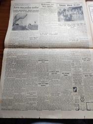 Cumhuriyet Gazetesi - 28 Kasım 1953 - Sen Ben Derken Yazan Nadir Nadi Başmakale - Moskova'nın Yeni Barış Taarruzu - Türkiye Bankalar Birliği - Stassen Önümüzdeki Ay Türkiye'ye Geliyor - Fransız Hükümeti Dün Büyük Tehlike Atlattı - Wembley Stadında Asrın Futbol Maçı İngiltere 3 Macaristan 6 Fotoğrafı - Pakistan Genel Valisi Gulam Muhammed Dün İstanbul'a Geldi Fotoğraf - Kırıkkale'de Görülen Uçan Daire - Eski İran Başbakanı Musaddık Müdafaasını Yapıyor - Pastörize Süt Fabrikaları Müşkül Durumda - Uçan Daire Muamması Hakkında İlk Eser - Kanada Amerika Arasında Radar Anlaşması - İzmir'de Büyük Bir Traktör Fabrikası Kuruluyor - Tütün Ve Ciğer Kanseri - Galatasaray Beykoz Karşılaşması - 1953 1954 Yunus Nadi Mükafatı En Güzel Hikaye - Beynelmilel Portreler Maurice Thorez - Kore'den 28 Yaralımız Geliyor - Tahran'a Dönen Prenses Fotoğrafı - İstanbul Belediyesi Şehir Tiyatroları Dram Kısmında Yavru Kartal Komedi Kısmında Onu Çok Seviyordum Piyesi - Yeni Eczaneler Kanunu - Kadriye Sarıca