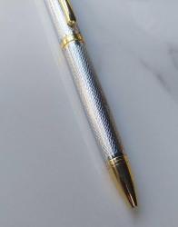 Steelpen/Serra Serisi, Altın ve Krom Kaplama Tükenmez Kalem. Desenli Exclusive, Mükemmel Tasarım ve İşçilik. (14 cm. 35 gr.) Çalışır Durumda. Koleksiyondan.