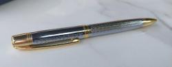 Steelpen/Serra Serisi, Altın ve Krom Kaplama Tükenmez Kalem. Desenli Exclusive, Mükemmel Tasarım ve İşçilik. (14 cm. 35 gr.) Çalışır Durumda. Koleksiyondan.