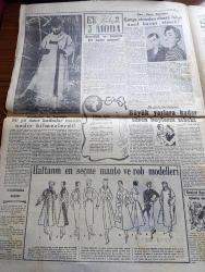 Cumhuriyet Pazar Gazetesi - 22 Kasım 1953 - Yedi Dakika Yazan Doğan Nadi Köşe Yazısı - Renkli Karikatür - İlim Nerede İse Ölüleri Diriltecek - Kışın Sıcaklık Da Elektrik Su Ve Gaz Gibi Artık Evlere Tevzi Ediliyor - Haftanın Şakaları Yazan Burhan Felek - Fransa ve İtalya'nın Serpuşları Yazan Halikarnas Balıkçısı - Lana Turner'i Lex Barker'dan Dinleyelim Fotoğrafı - Üç Yeni Genç Kenan Pars Özkan Gürol Ve Altan Tükel Fotoğrafı - Hollywood'un İhmalkar Babaları - Soygun Filmi Fotoğraf - Sadri Alışık - Ann Sheridan Fotoğraf - Ev Kadın Moda - Karı Koca Davaları - Haftanın En Seçme Manto Ve Rob Modelleri - İngiltere'den Notlar Yazan Cenap Ozankan - Irak'tan Paris'e Tabii Gaz - Tatbiki Unutulan Meşhur Belediye Zabıtası Talimatnamesi Yazan Metin Ergin - Deniz Suyu İle Buz İmal Eden Yeni Bir Makine Fotoğraf - Çocuk 2 Yaşında İken Büyüdüğü Zaman Ne Boyda Olacağı Anlaşılır - İster İnan İster İnanma Çizen Ripley - Fransız Şairi Panard Tarafından Şişe Şeklinde Saraba Dair Yazılan Manzume