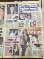 Hafta Sonu Haftalık Aktüalite Sinema Tiyatro Müzik ve Magazin Dergi-Gazetesi - 22 EYLÜL 1989 - EFE ÖZAL'I DA BASTI - SEMRA ÖZAL, TURGUT ÖZAL - SİBEL BORONKAY - HARİKA AVCI & BÜLENT BİLGİÇ - PEARS REKLAMI - KÜÇÜK CEYLAN - MUSTAFA DENİZLİ BENZERİ - MAZHAR FUAT ÖZKAN - DENİZ BURCU - ONUR ONURSAL - TİJEN ERMAN - PALABIYIK HAMİT - MÜGE ORUÇKAPTAN, MURAT ÇEKEM - AJDA PEKKAN - SERPİL ÇAKMAKLI - MUHTEŞEM NEJAD PSİKOLOG - REYHAN BİLGİNER - YILDIRIM GÜRSES - ÖZTÜRK SERENGİL, SEREN SERENGİL - NECO - EKSİKSİZ, 8 SAYFA